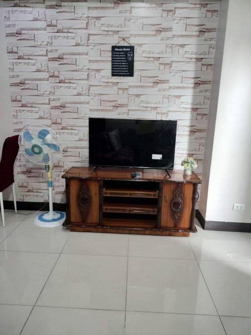 Cubao Manhattan Heights, Unit 8Bc Tower B, 1 Br Manila Zewnętrze zdjęcie