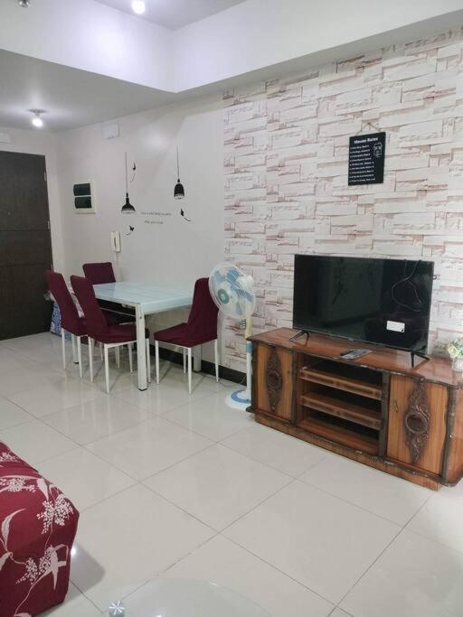 Cubao Manhattan Heights, Unit 8Bc Tower B, 1 Br Manila Zewnętrze zdjęcie