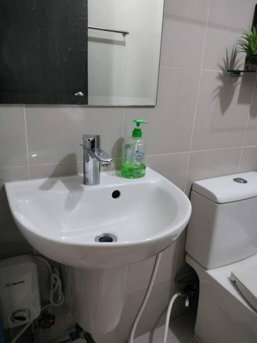 Cubao Manhattan Heights, Unit 8Bc Tower B, 1 Br Manila Zewnętrze zdjęcie
